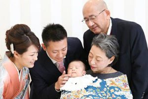 家族の愛がつまったお宮参り写真を残そう