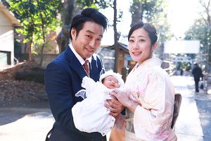 お宮参りの服装はどうする？赤ちゃん・親のマナーや選び方