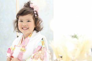 【3歳・女の子】七五三の可愛い髪型を紹介!定番のヘアアレンジ