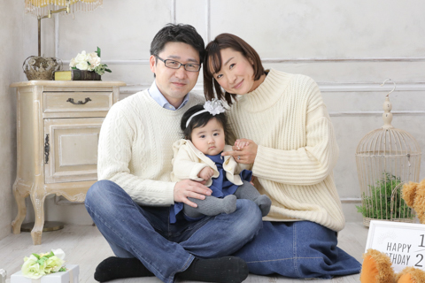 ハーフバースデーの家族写真の服装について