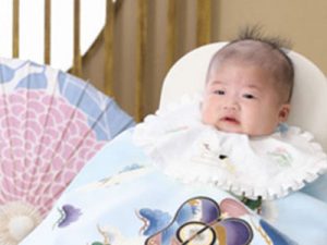 お宮参りの祝い着はレンタル?購入?それぞれのメリットデメリット