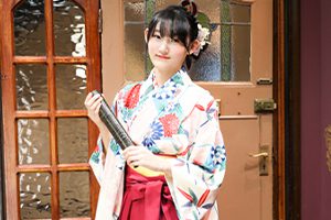 【小学生卒業式】袴姿の写真だけ撮影するには？方法・料金相場など
