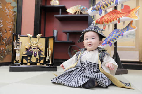 【初節句】祖父母からのお祝いの相場・贈る時期は？マナーについても