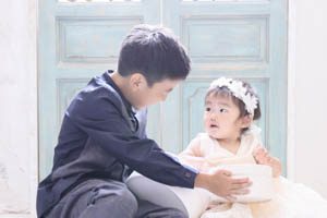 【兄弟・姉妹写真】赤ちゃんと一緒に写真を撮ろう！撮り方・アイデアなど