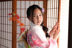 7歳の七五三にふさわしい着物は？選び方や必要なものを紹介